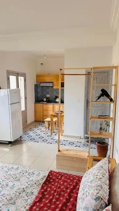 Cozy Studio Avec Kitchenette As-Sawíra Apartmán